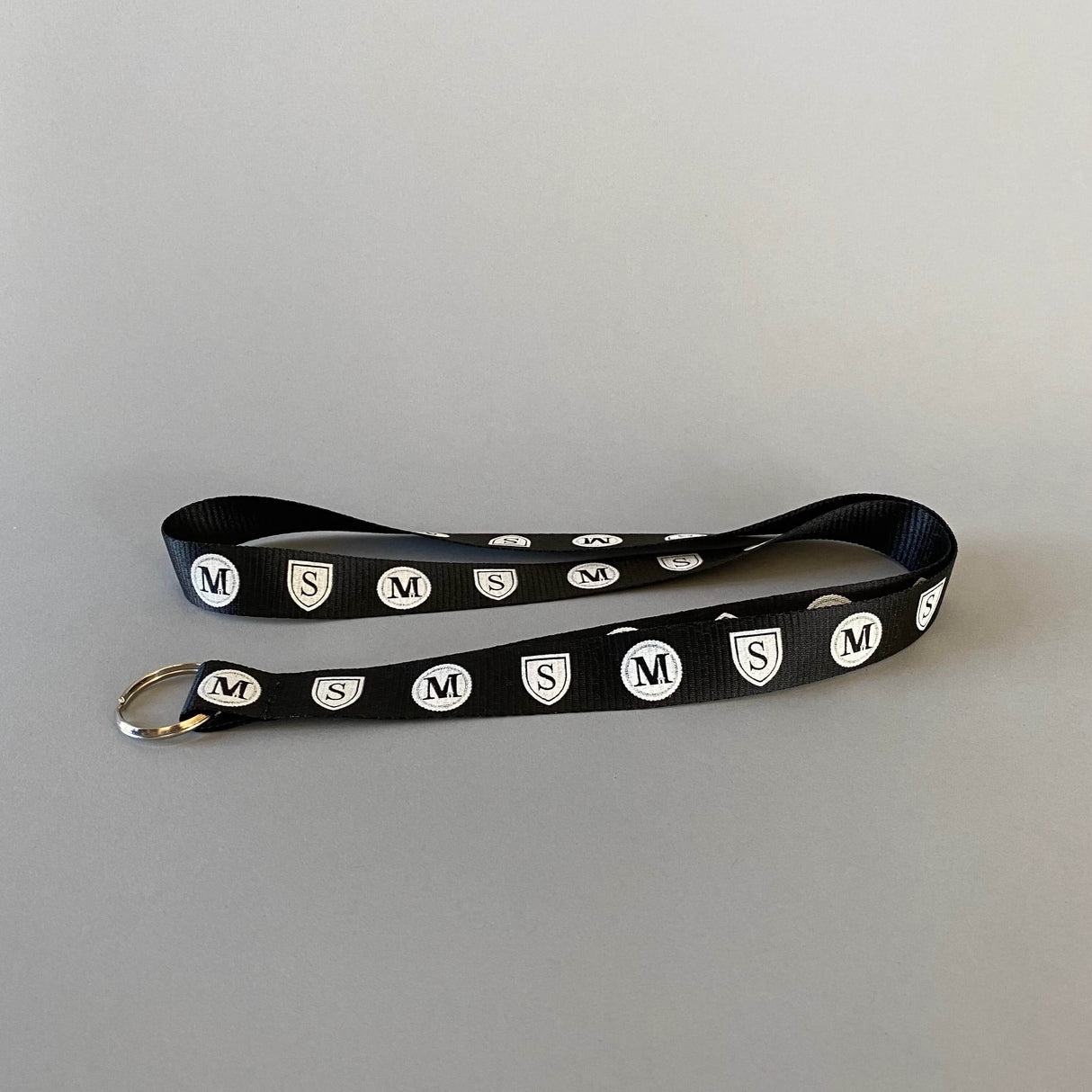 3/4″ wide with key ring