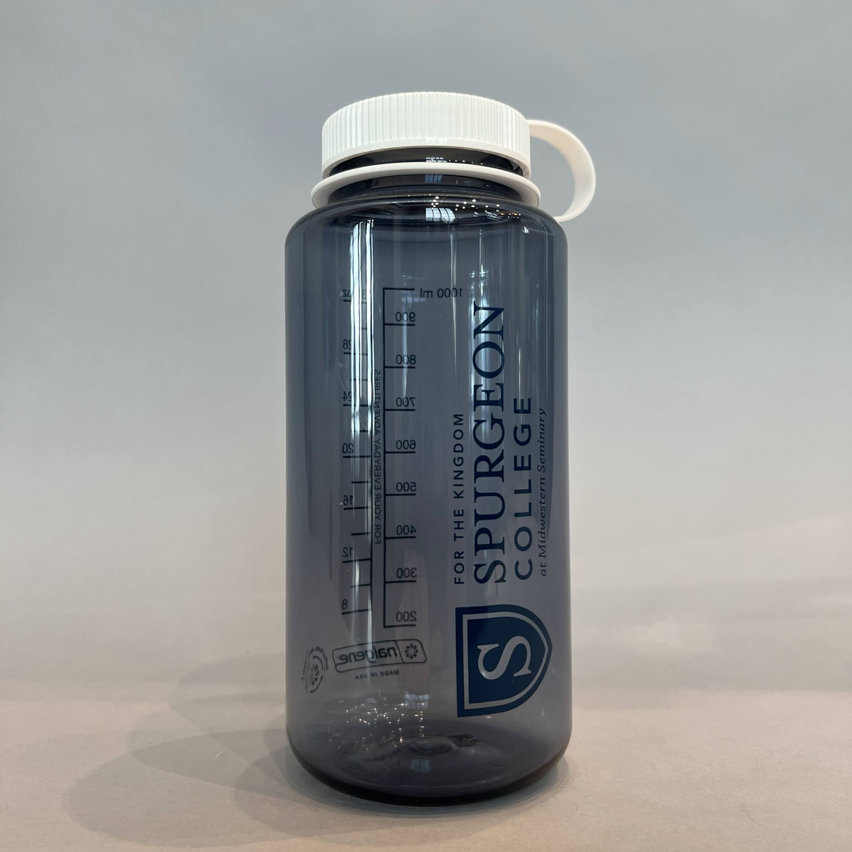 32 oz. Sustain Wide Mouth by Nalgene®
Features
Dishwasher safe
Leak proof
BPA free
Attached loop cap